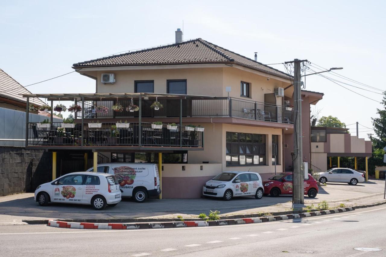 ניטרה Penzion Toscana מראה חיצוני תמונה